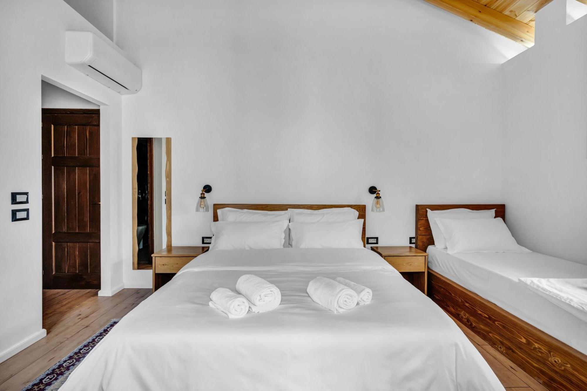 Meri Hotel